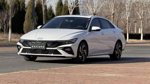 Hyundai Elantra 2023 1.5L CVT GLX Elite