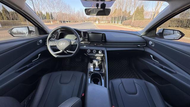 Hyundai Elantra 2023 1.5L CVT GLX Elite