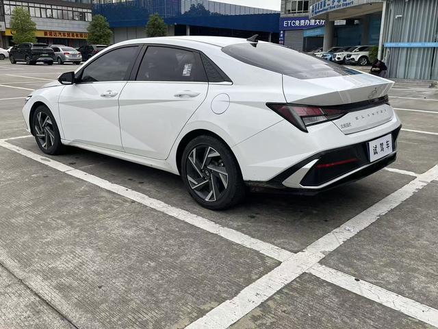 Hyundai Elantra 2022 1.5L CVT GLX Elite