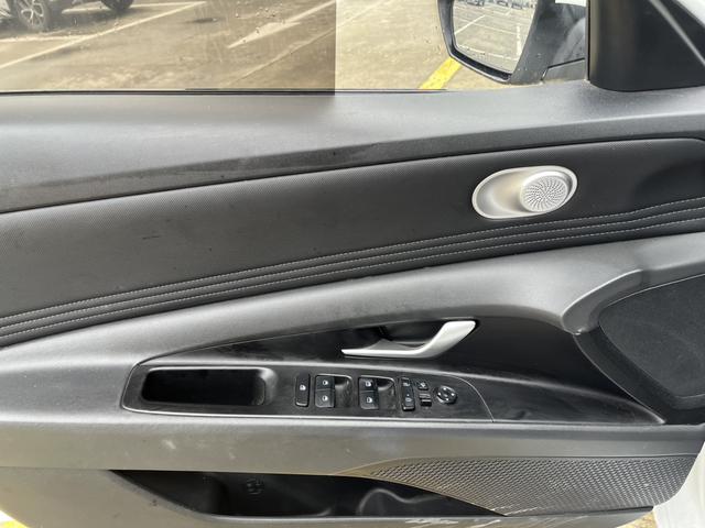 Hyundai Elantra 2022 1.5L CVT GLX Elite