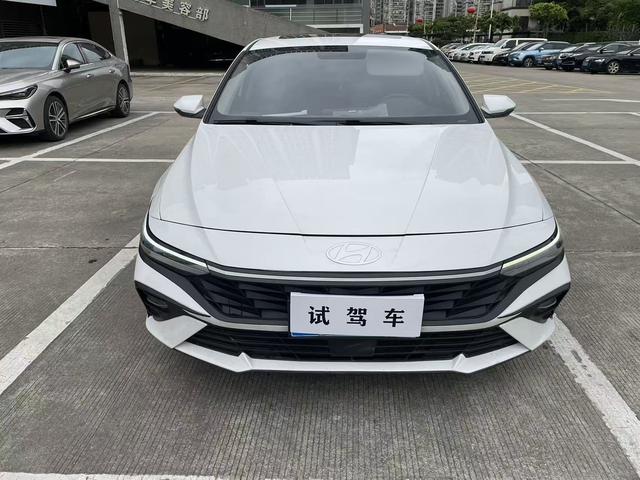 Hyundai Elantra 2022 1.5L CVT GLX Elite