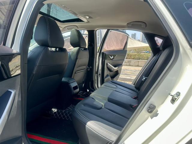 Venucia D60 2021 1.6L XE CVT Journey