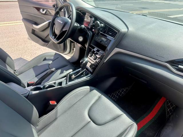Venucia D60 2021 1.6L XE CVT Journey