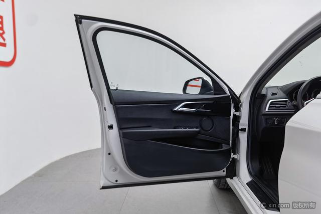 BMW 1 Series 2020 120i Fashion