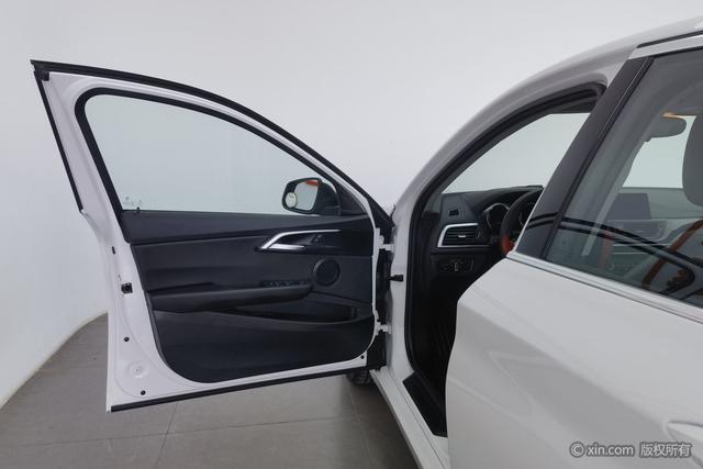 BMW 1 Series 2020 120i Fashion