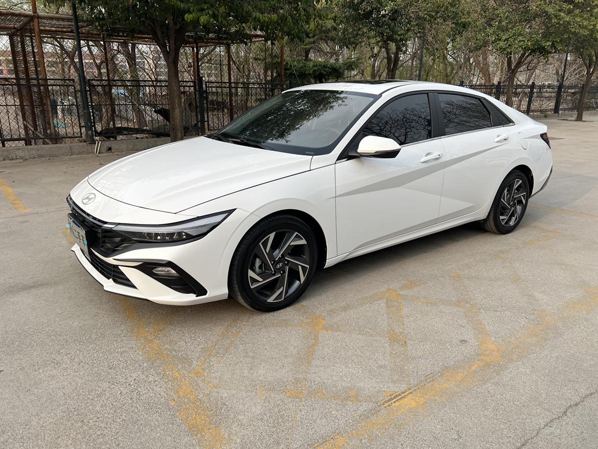 Hyundai 2023 1.5L CVT GLX Elite