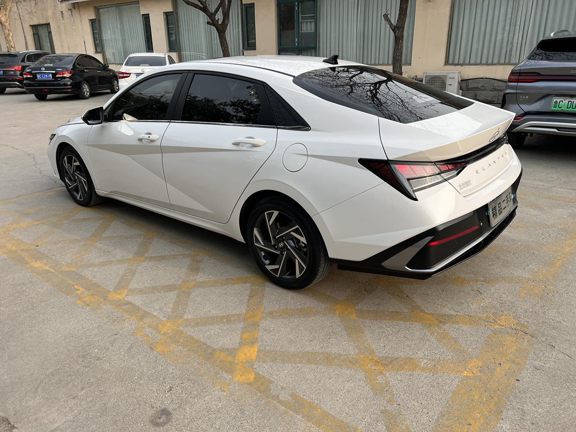 Hyundai 2023 1.5L CVT GLX Elite