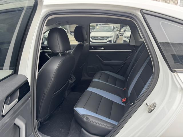 Volkswagen Lavida 2024 1.5L Auto Deyi