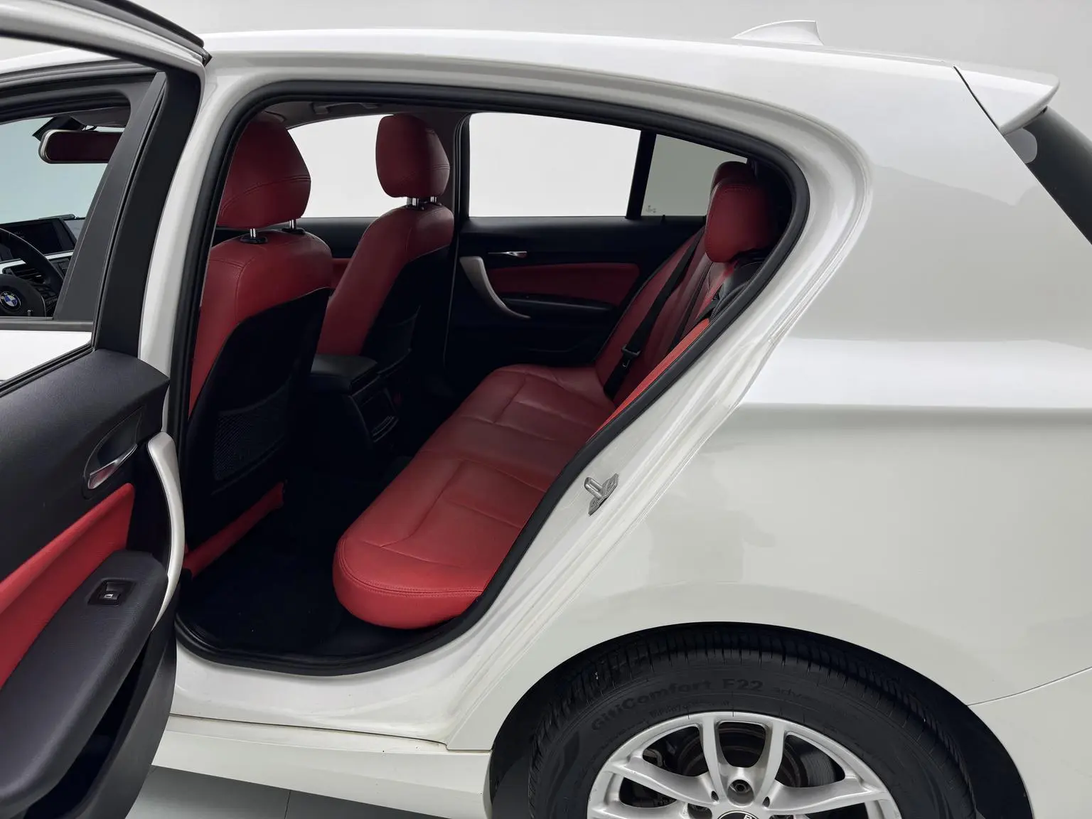 BMW 1 Series ( Import ) 2018 118i Leading
