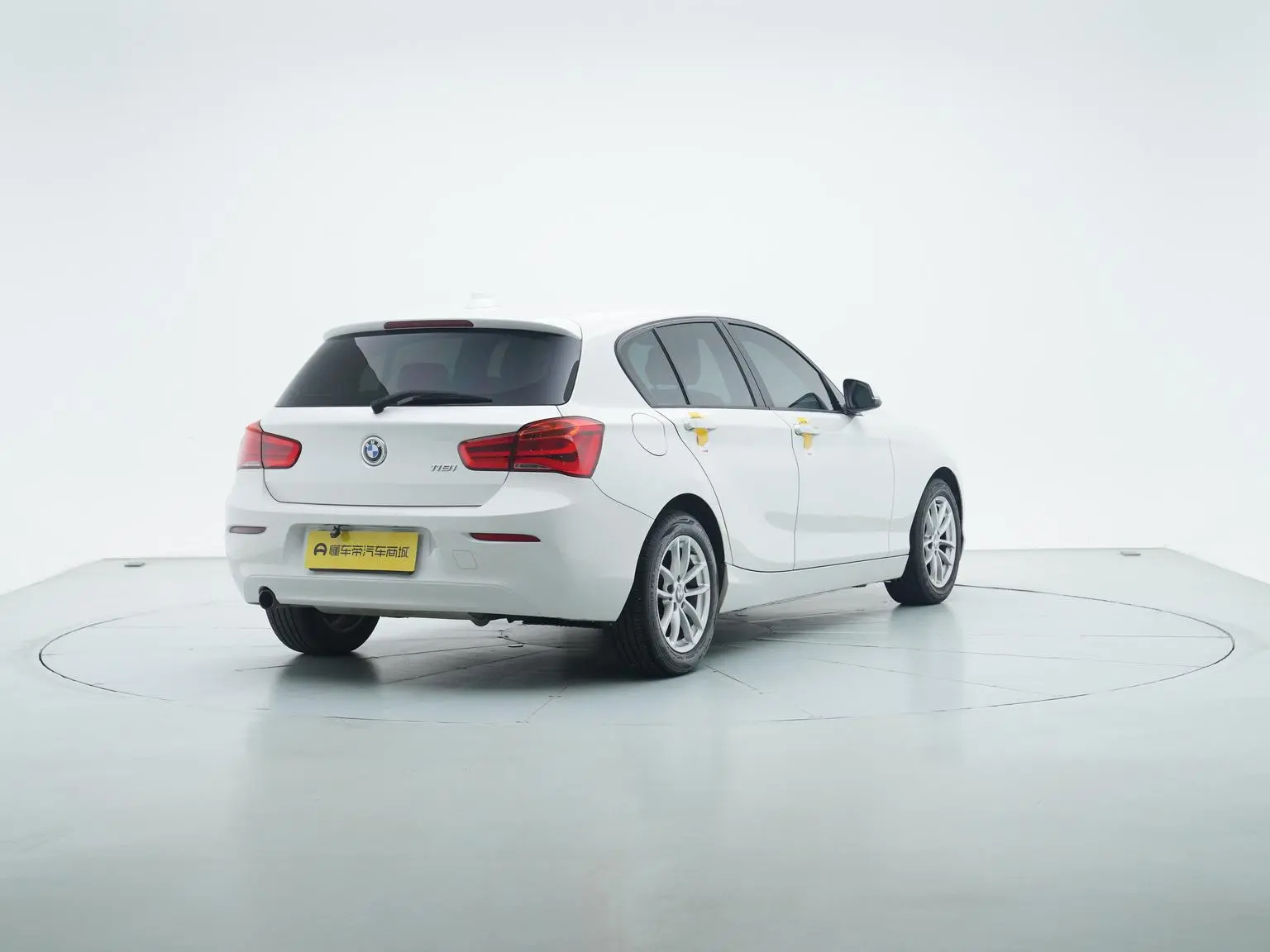 BMW 1 Series ( Import ) 2018 118i Leading