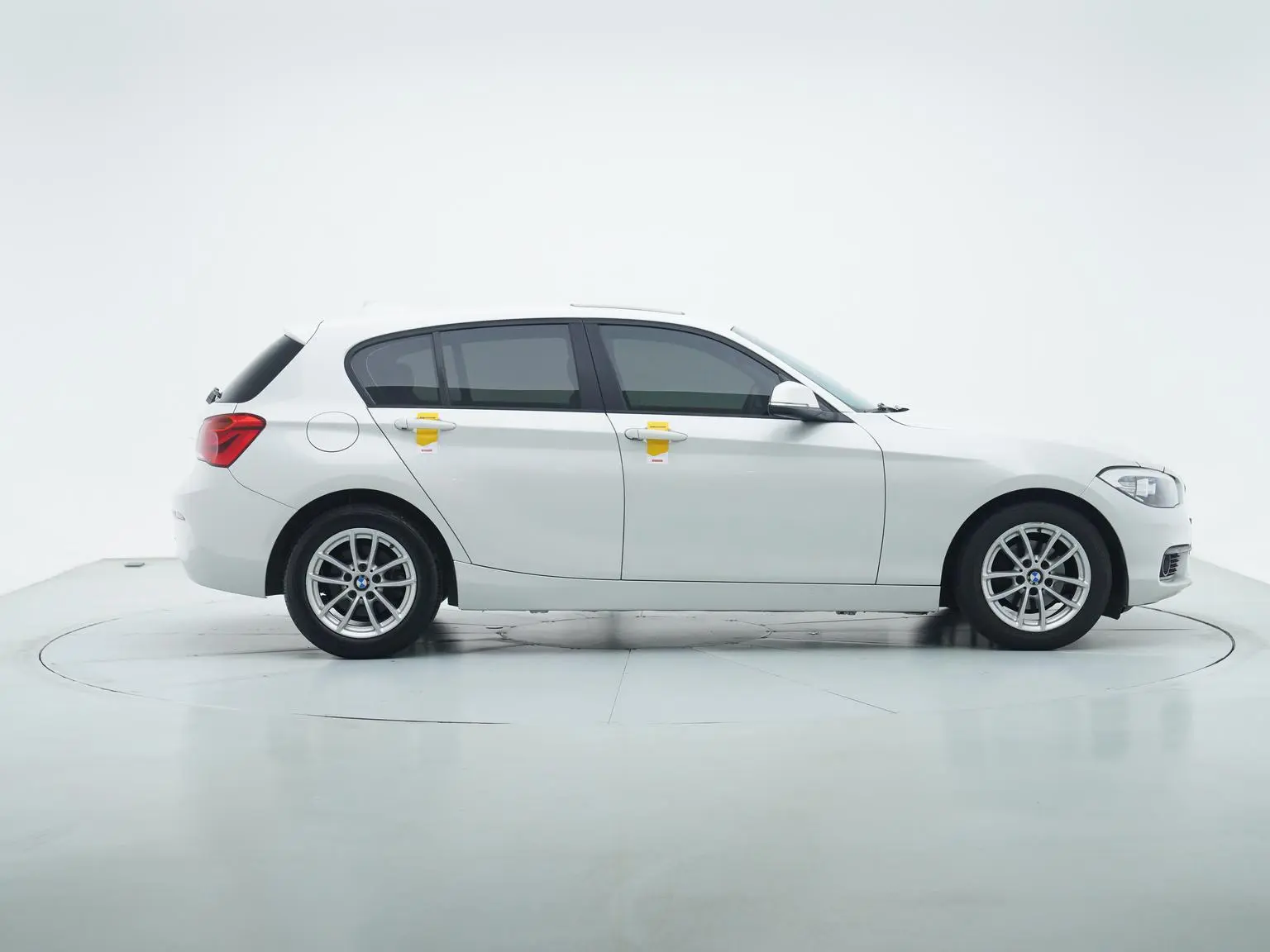 BMW 1 Series ( Import ) 2018 118i Leading