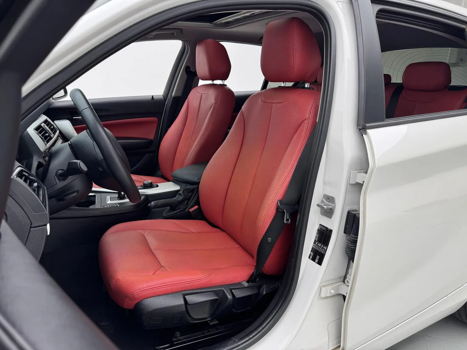 BMW 1 Series ( Import ) 2018 118i Leading