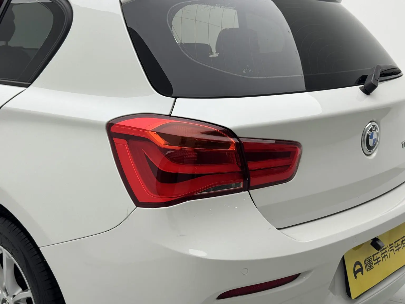 BMW 1 Series ( Import ) 2018 118i Leading