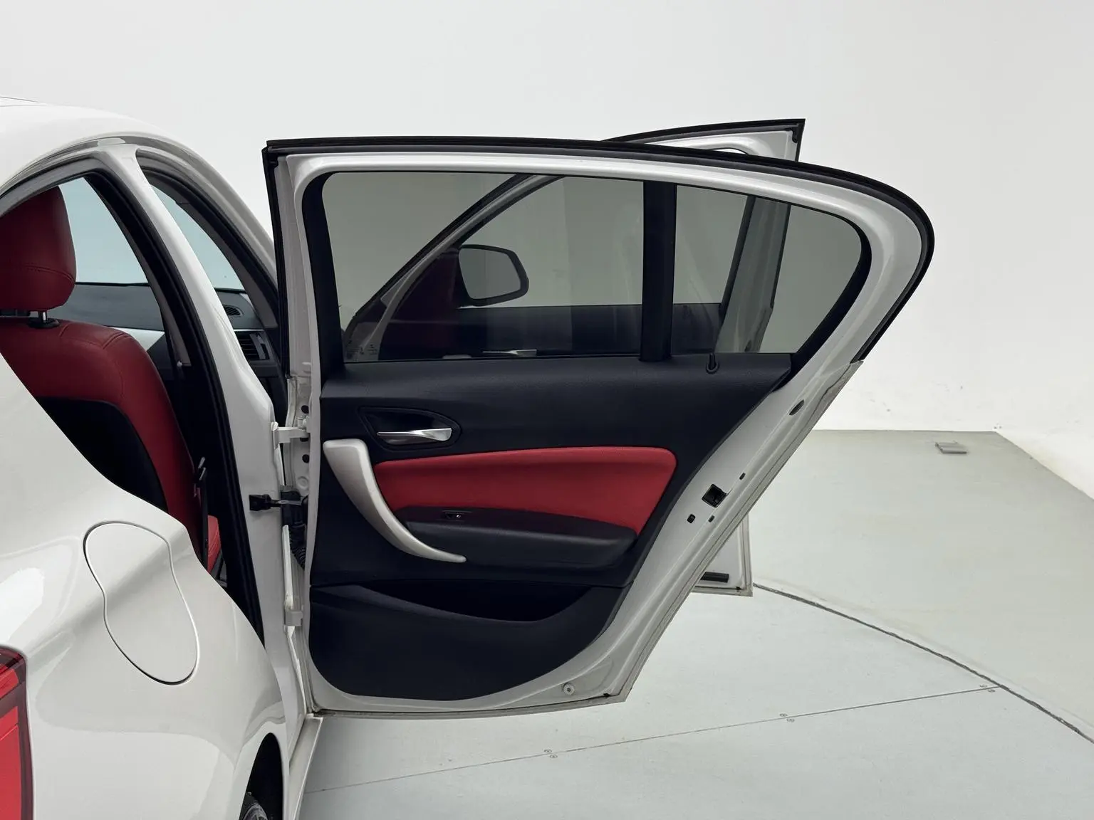 BMW 1 Series ( Import ) 2018 118i Leading