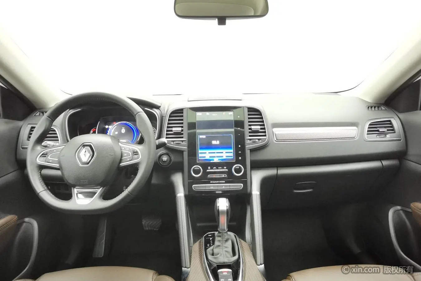 Renault 2018 2.0L 2WD 120 Anniversary