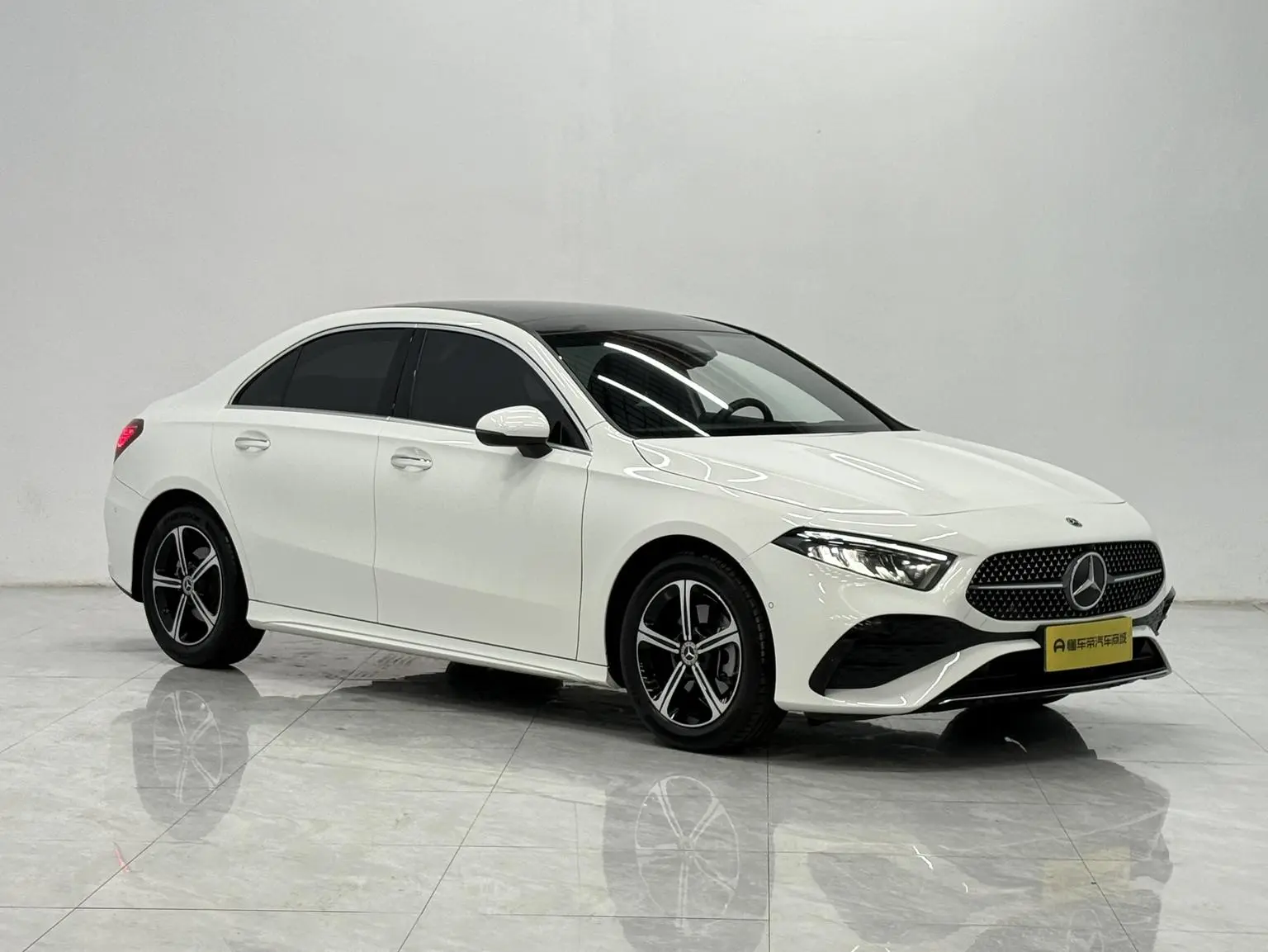 Mercedes-Benz A Class 2024 A 200 L Fashion