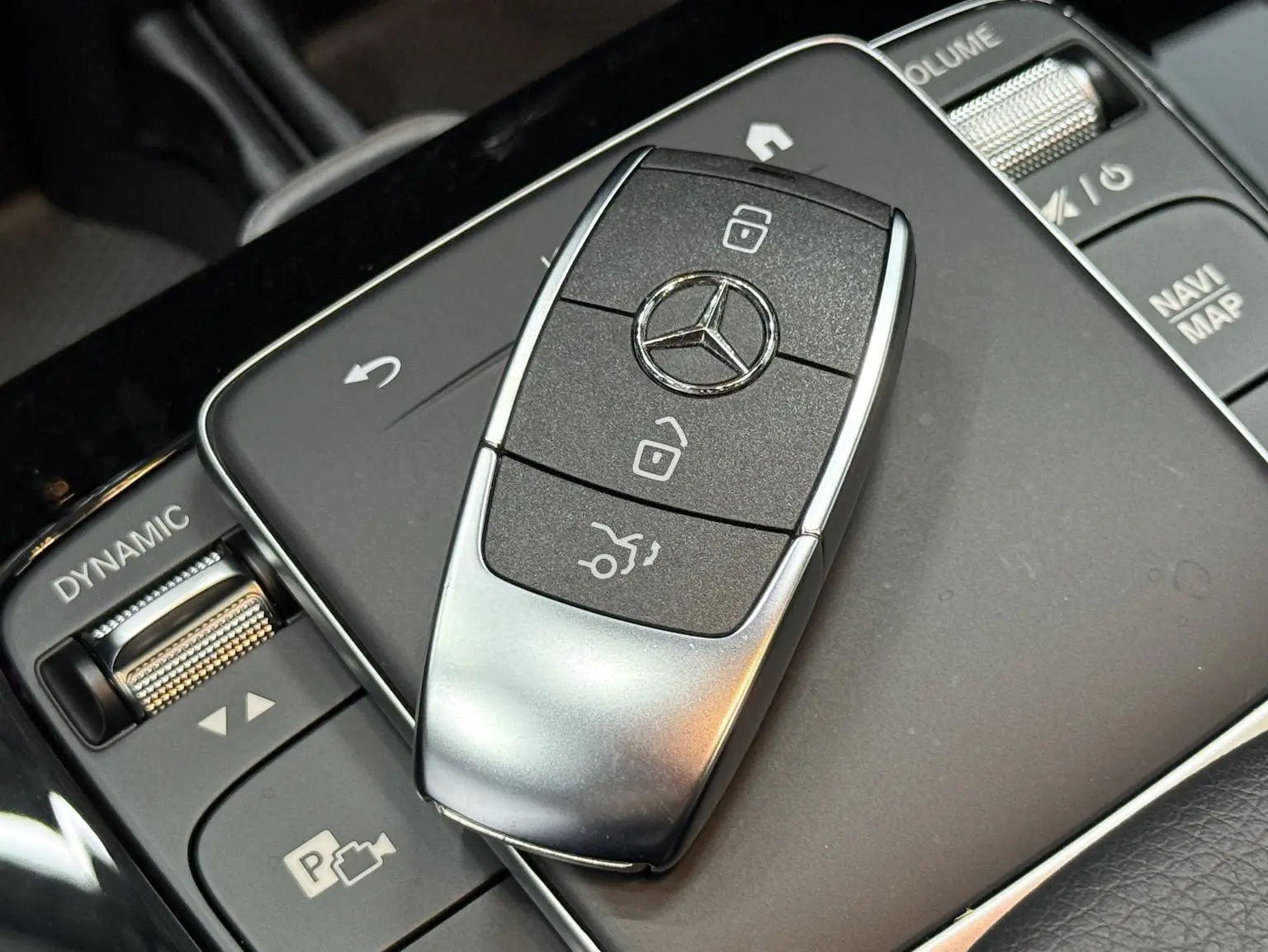 Mercedes-Benz A Class 2024 A 200 L Fashion