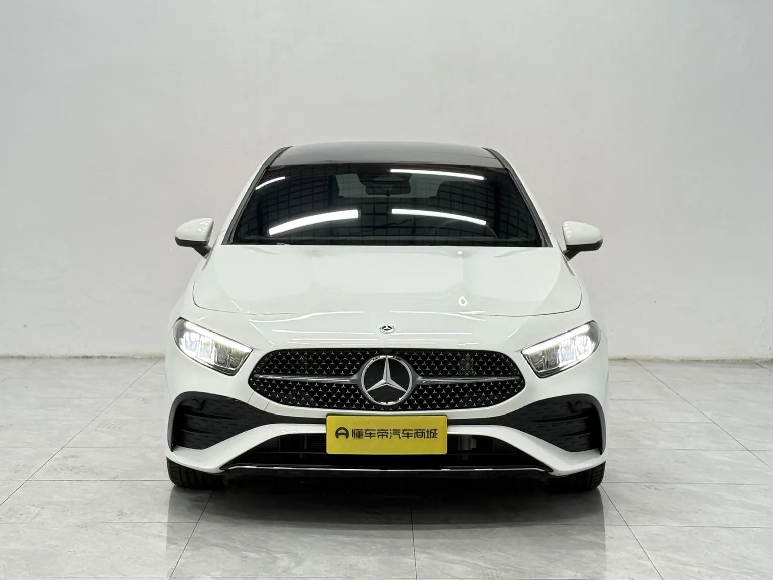 Mercedes-Benz A Class 2024 A 200 L Fashion