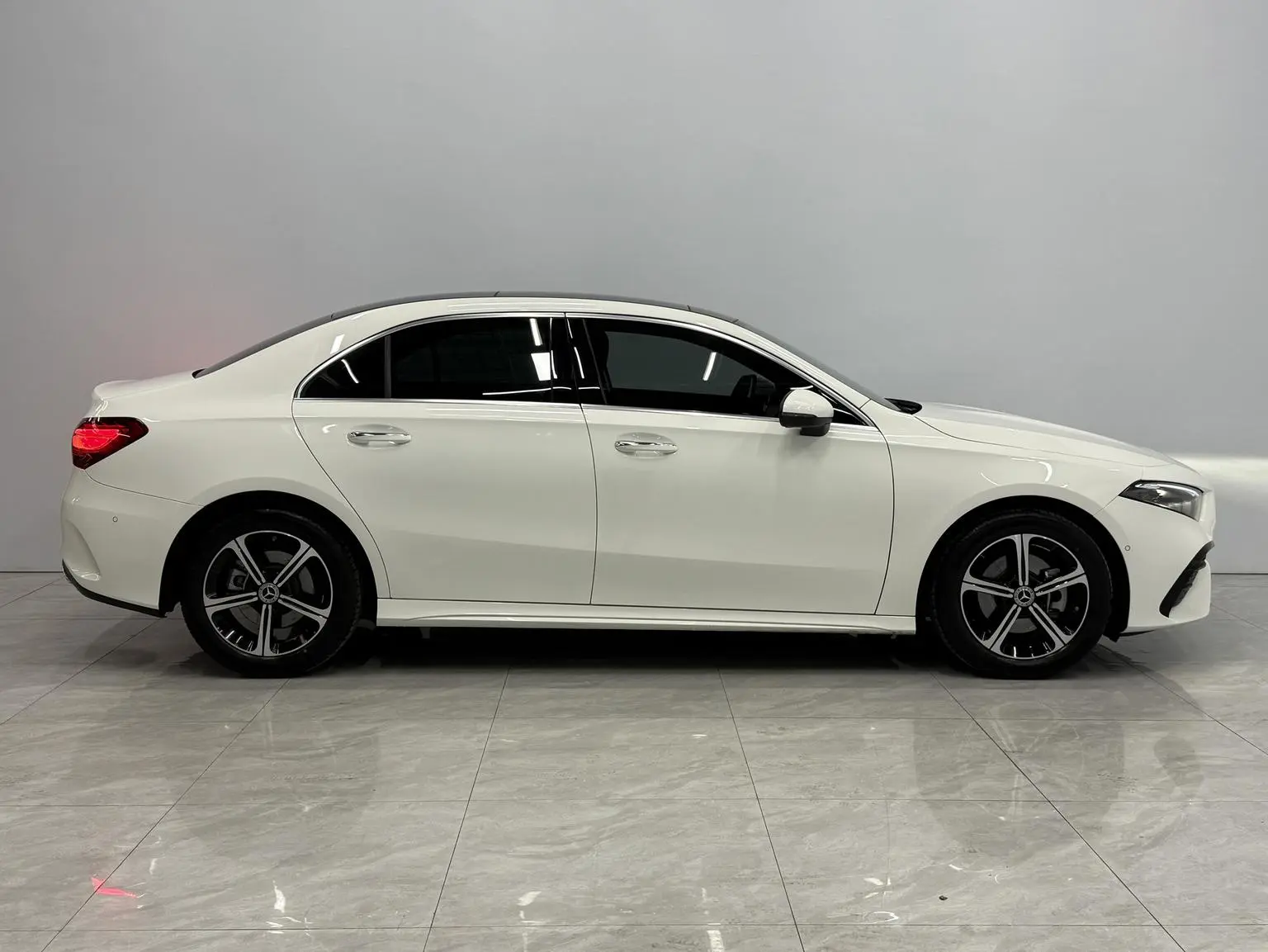 Mercedes-Benz A Class 2024 A 200 L Fashion