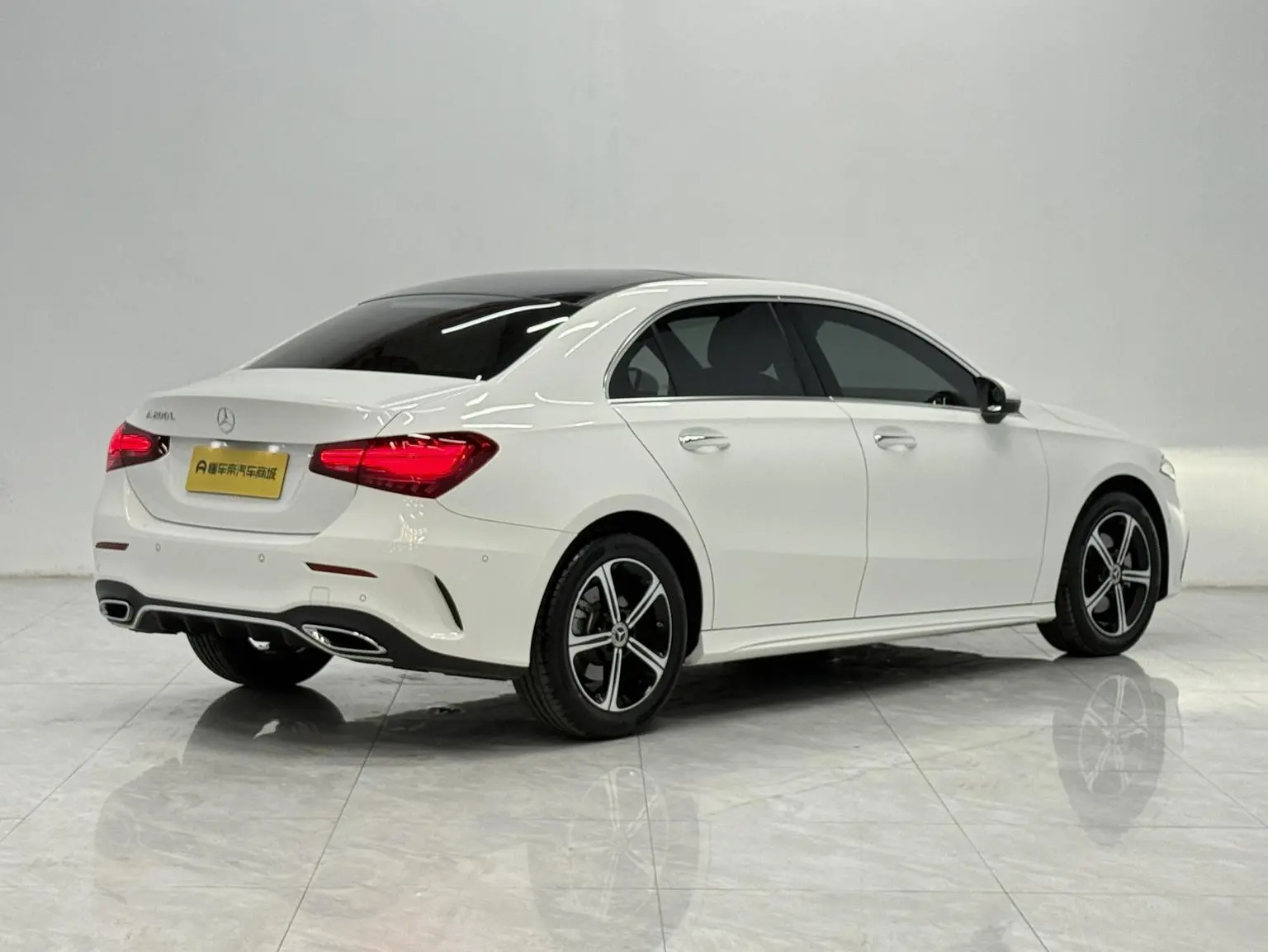Mercedes-Benz A Class 2024 A 200 L Fashion