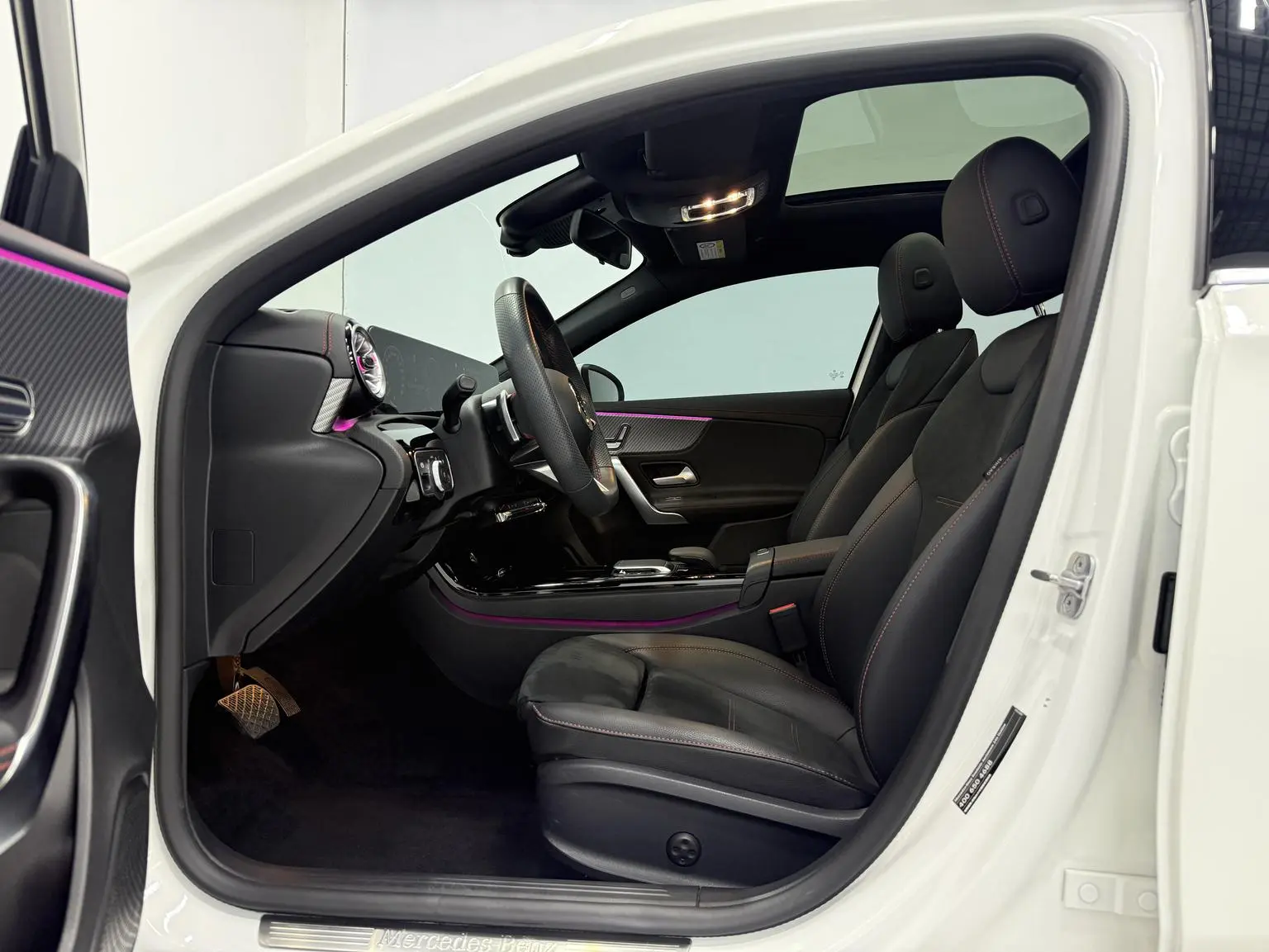 Mercedes-Benz A Class 2024 A 200 L Fashion