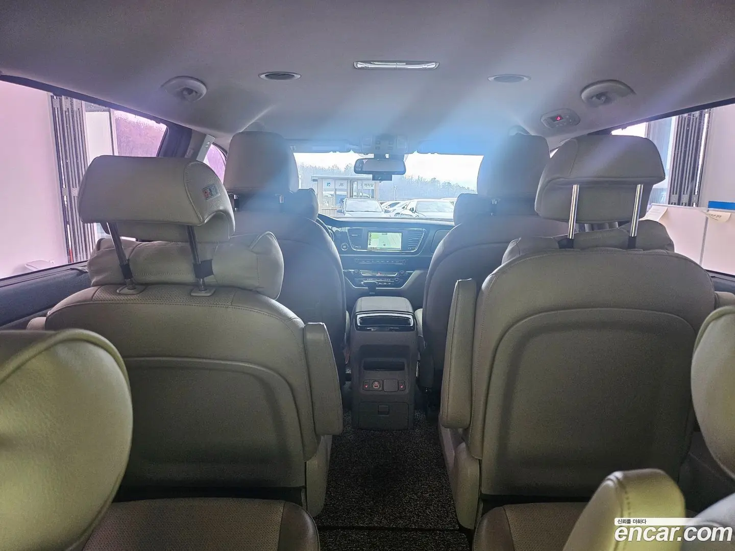 Kia Canival 9-Seater Prstige 2018