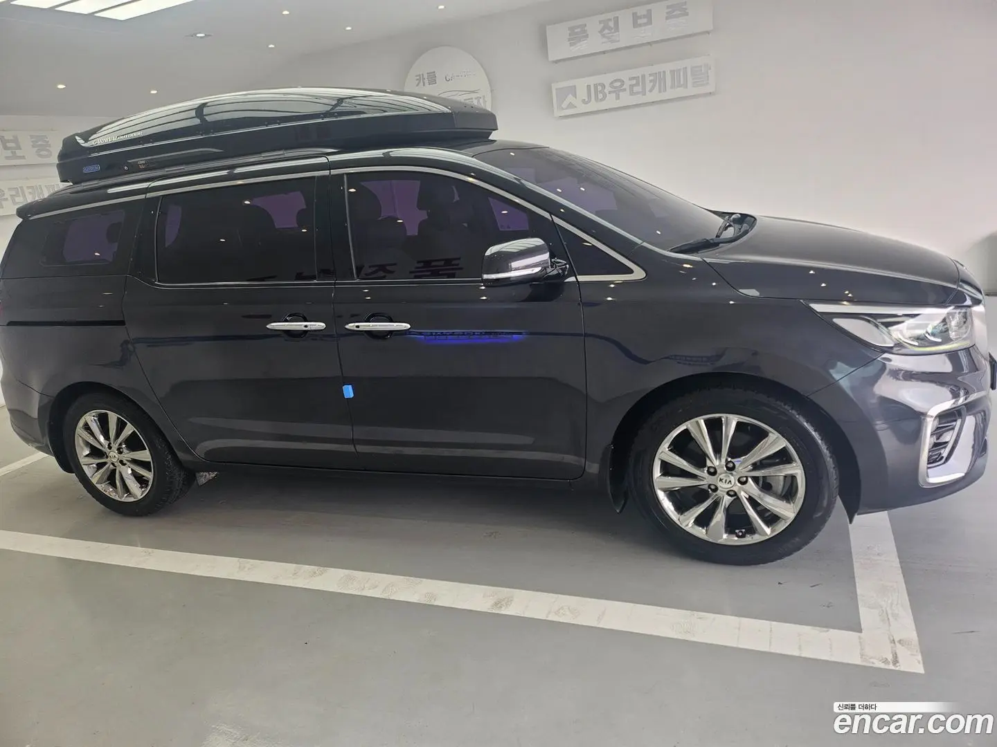Kia Canival 9-Seater Prstige 2018