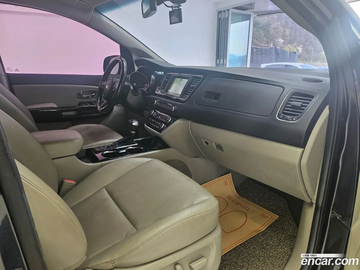 Kia Canival 9-Seater Prstige 2018