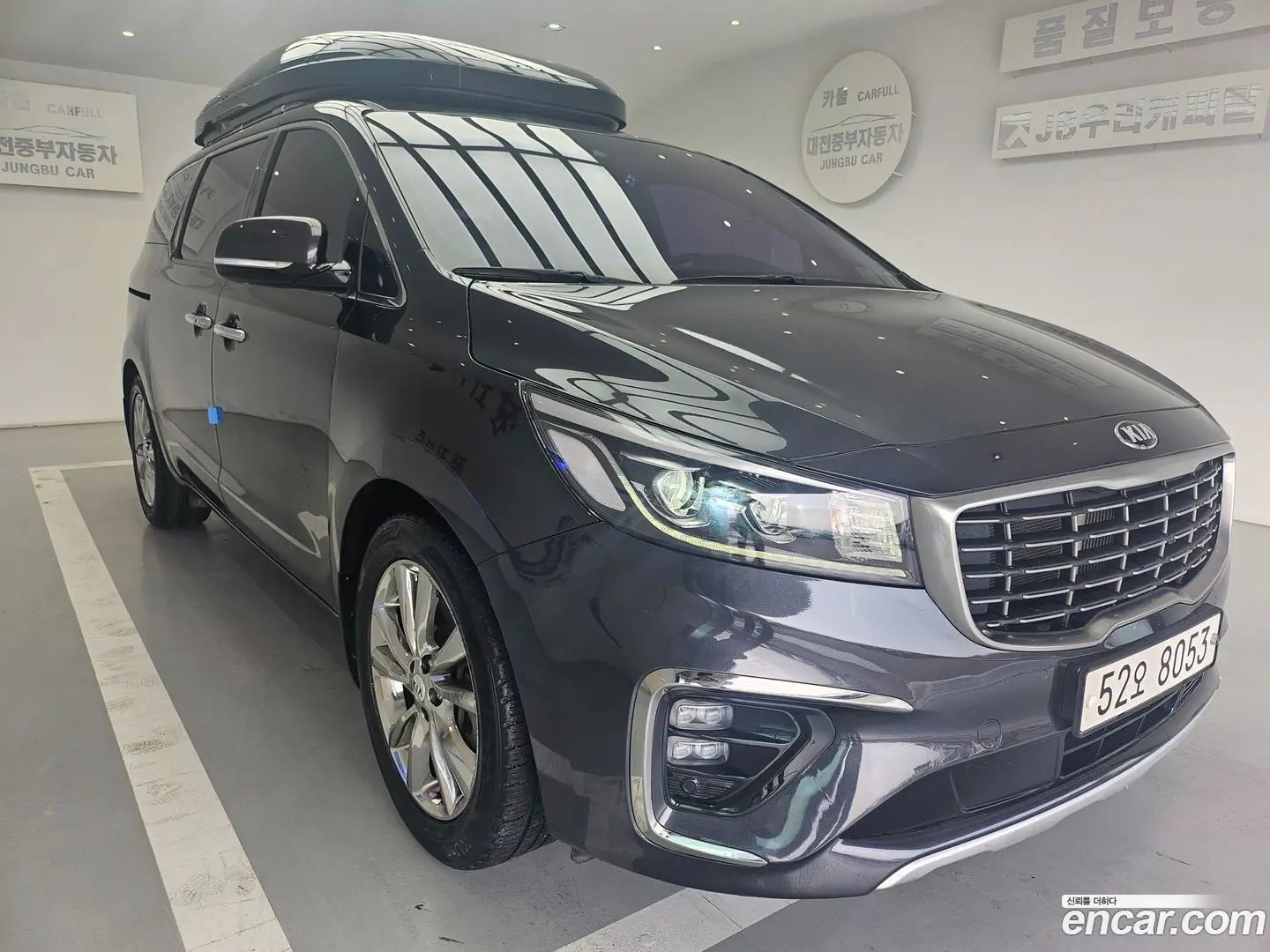 Kia Canival 9-Seater Prstige 2018