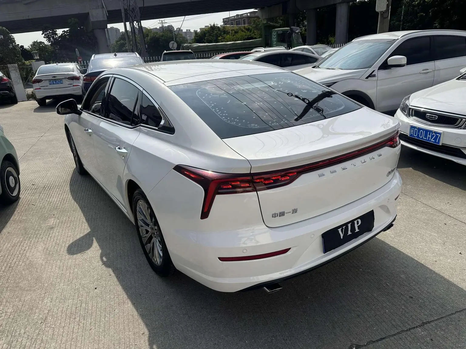 Bestune B70 2023 3rd Gen 1.5T Auto