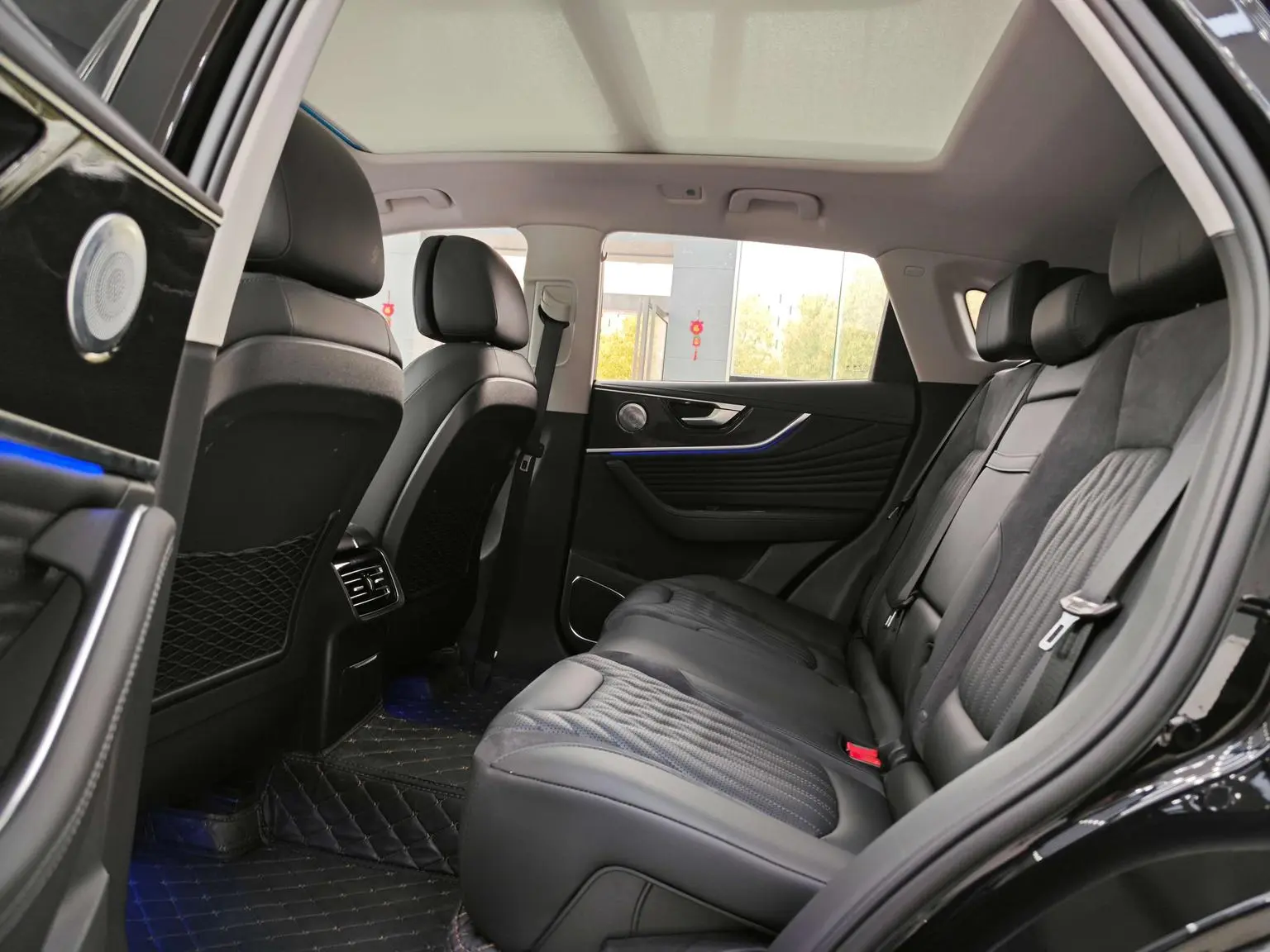 Hongqi HS5 2023 2.0T Pro