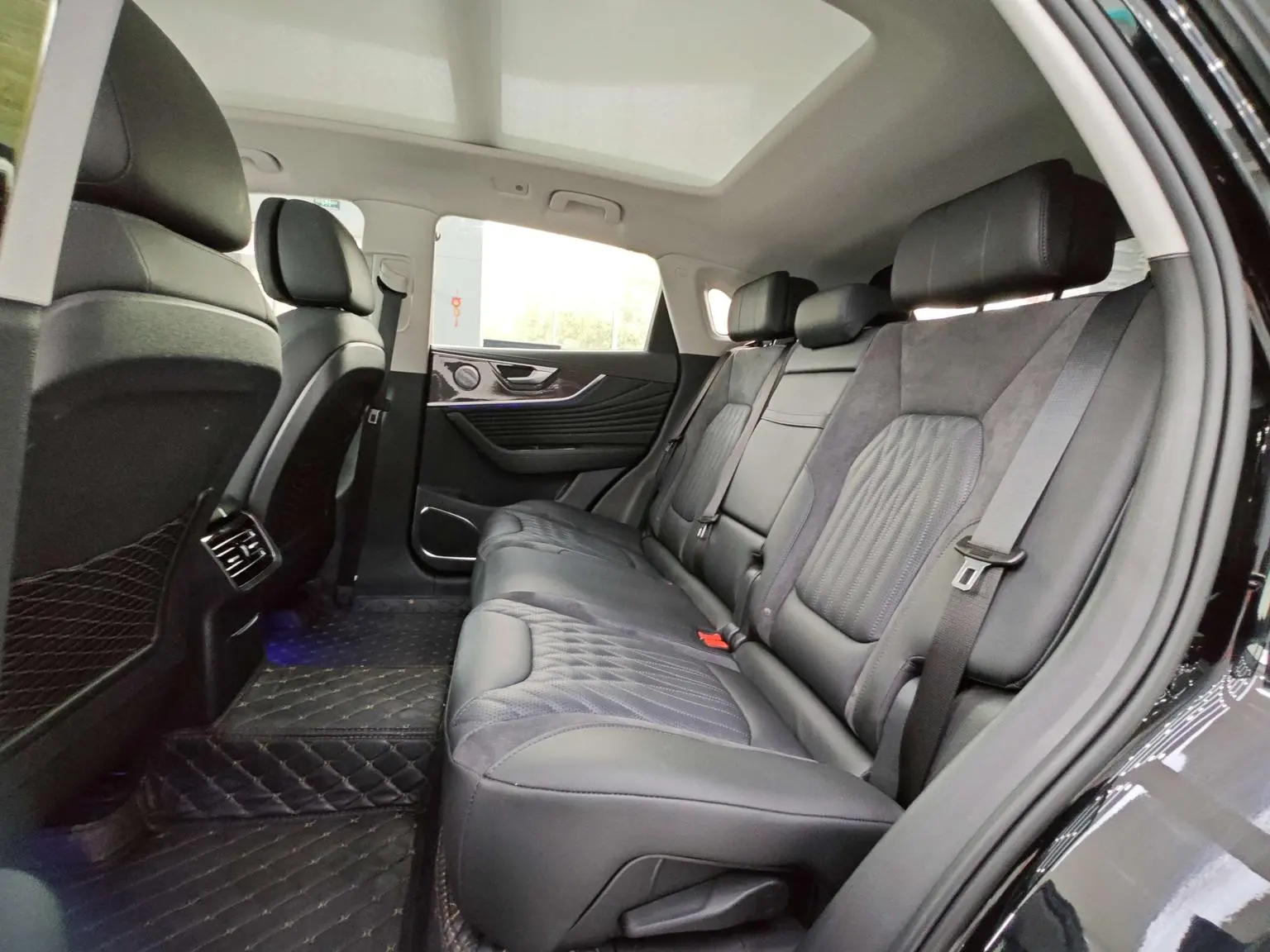 Hongqi HS5 2023 2.0T Pro
