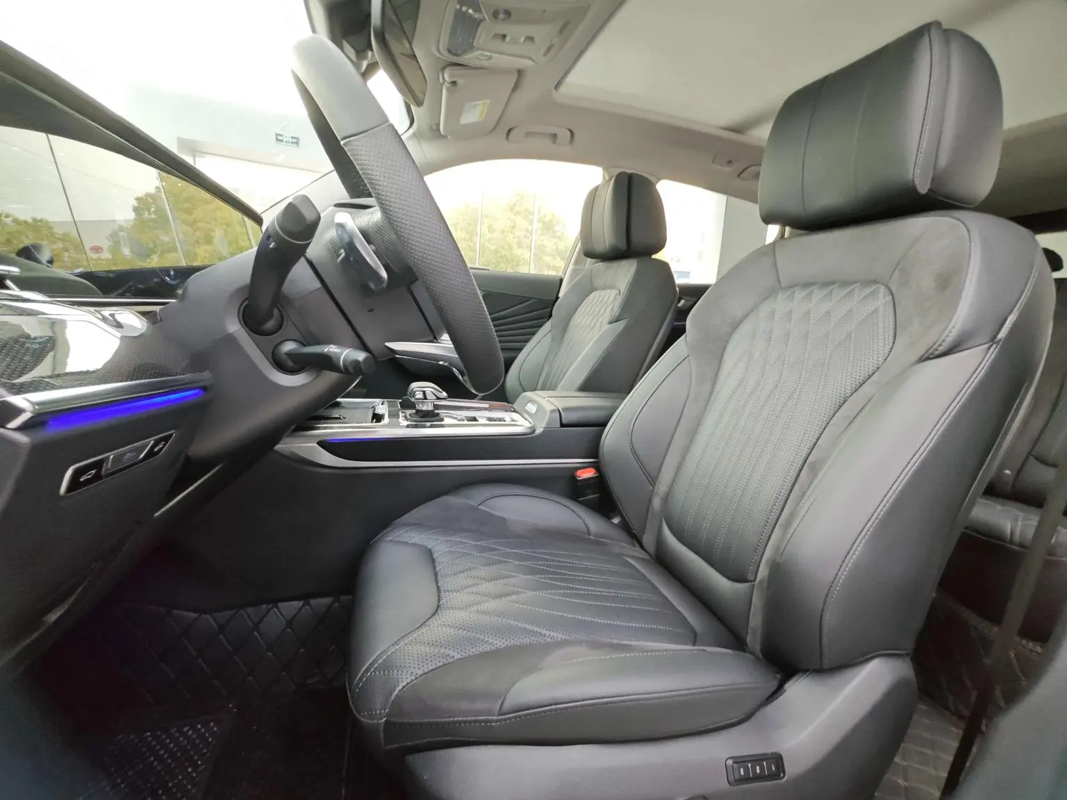Hongqi HS5 2023 2.0T Pro