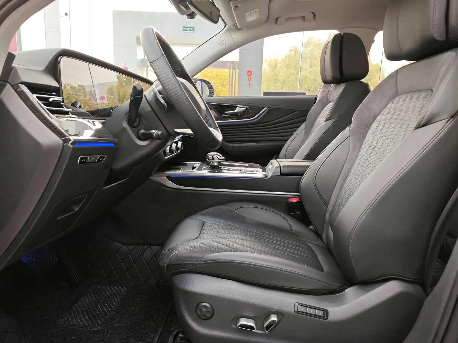 Hongqi HS5 2023 2.0T Pro