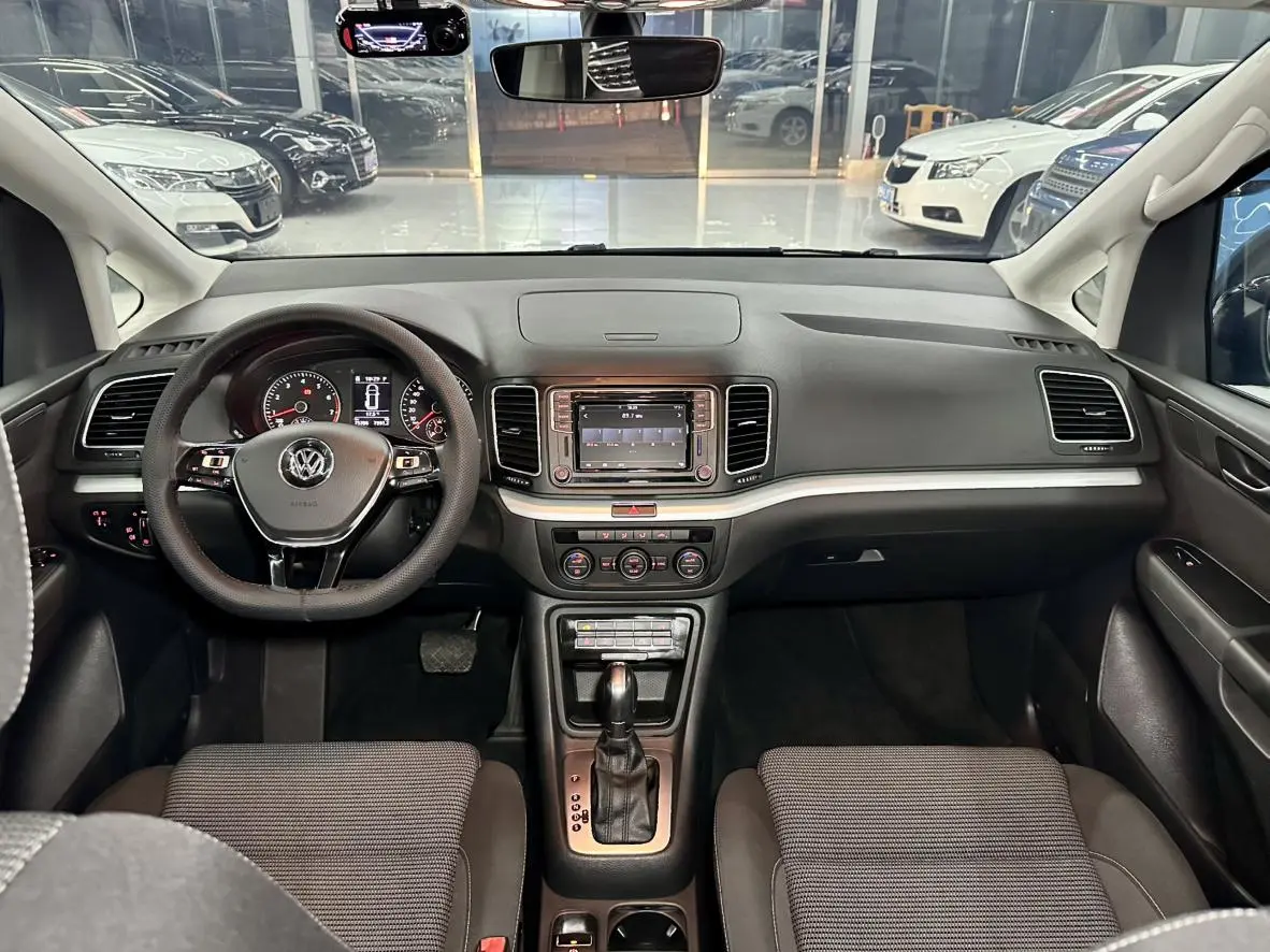 Volkswagen Sharan 2018 380TSI 7 seat