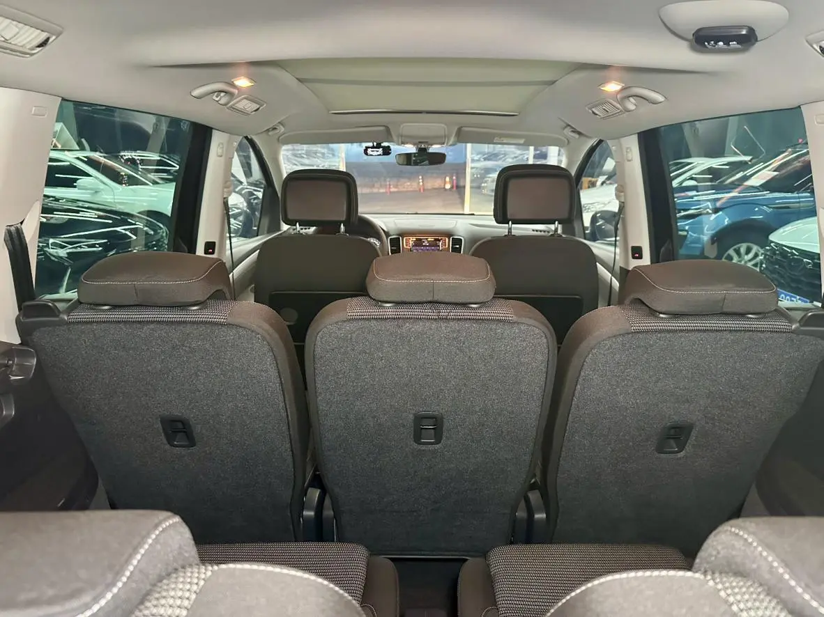 Volkswagen Sharan 2018 380TSI 7 seat