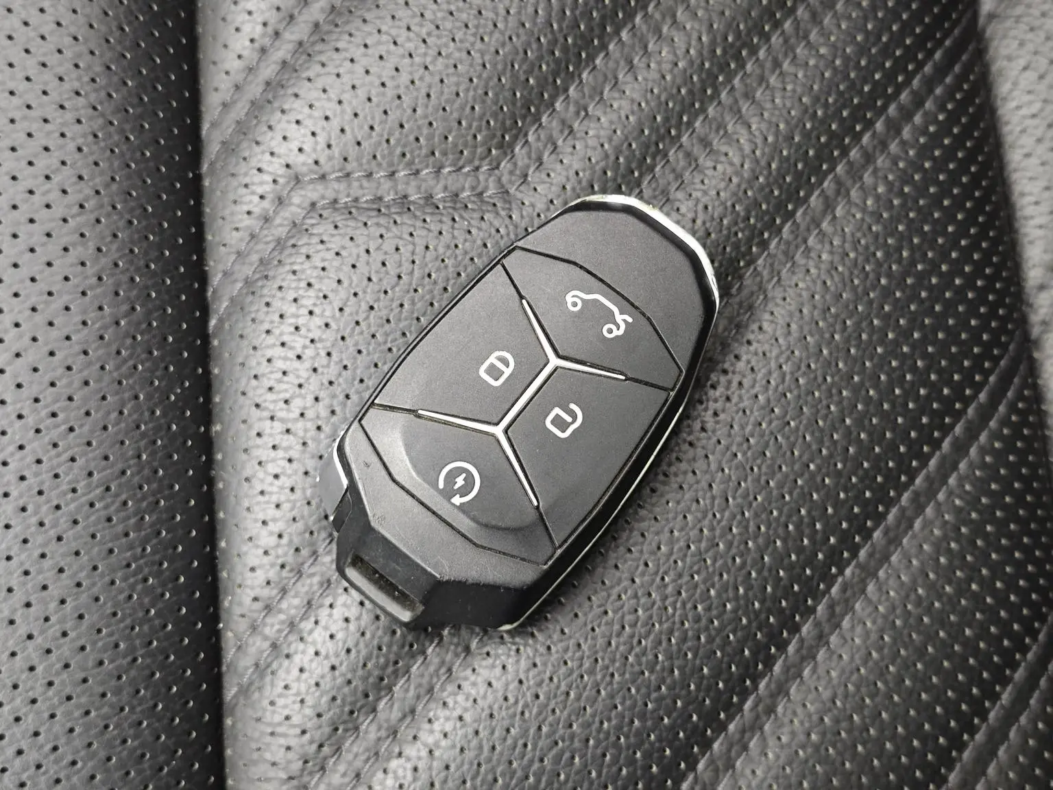 Lynk & Co 03 2022 1.5TD DCT Dynamic Plus