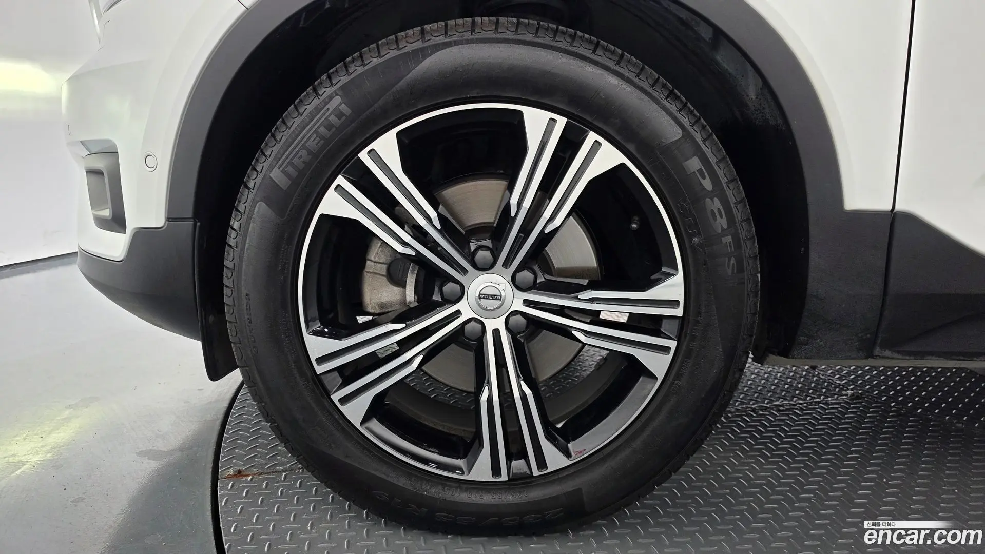 Volvo XC40 T4 R-Design