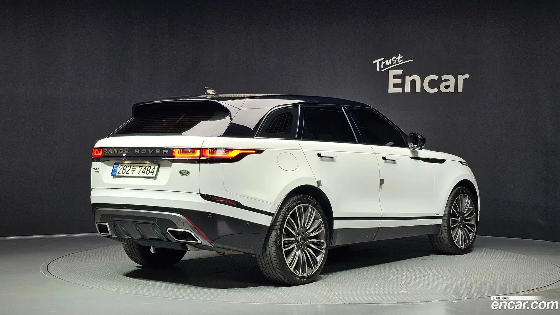 Land Rover Range Rover Velar 3.0 D300 R-Dynamic HSE