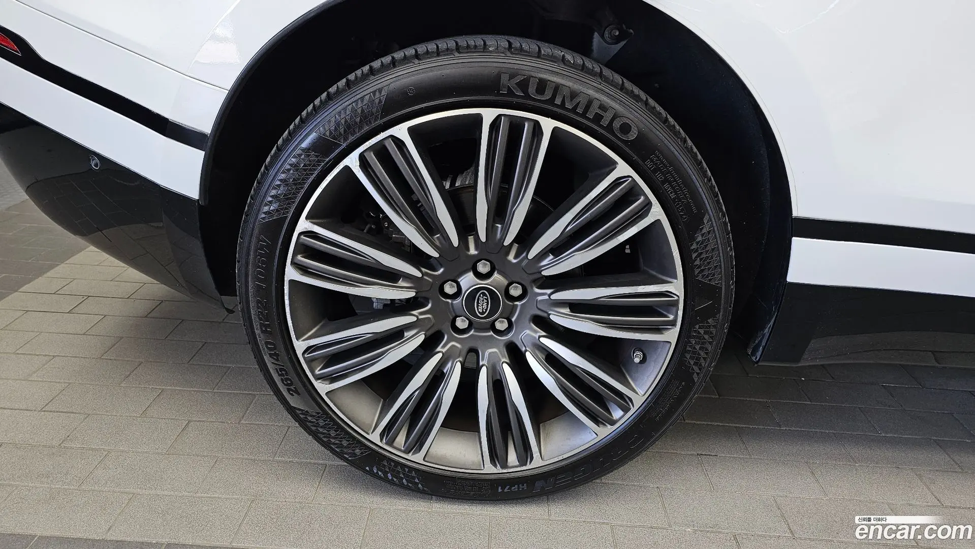 Land Rover Range Rover Velar 3.0 D300 R-Dynamic HSE