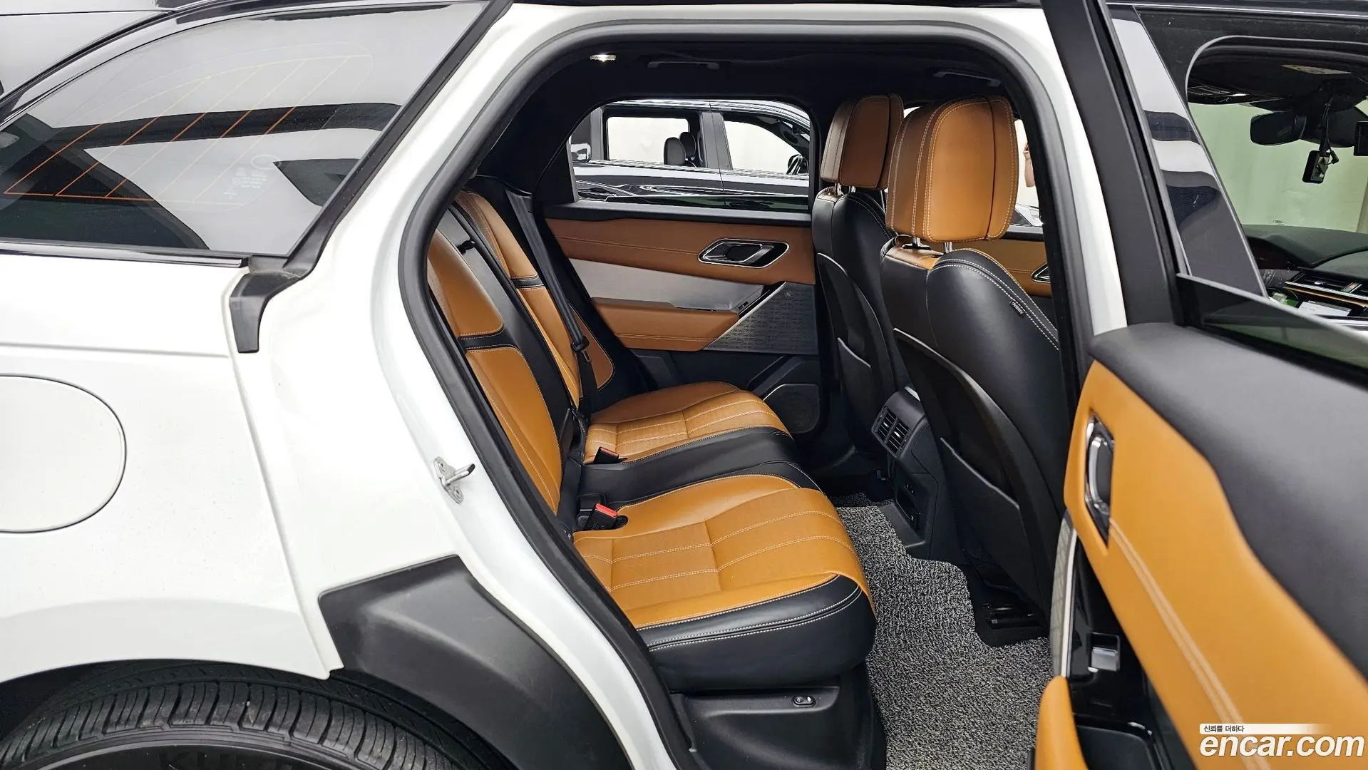 Land Rover Range Rover Velar 3.0 D300 R-Dynamic HSE