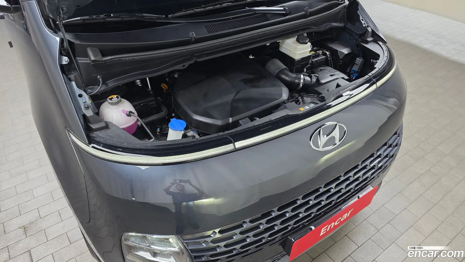 Hyundai Staria Cargo 5-Seater 2022