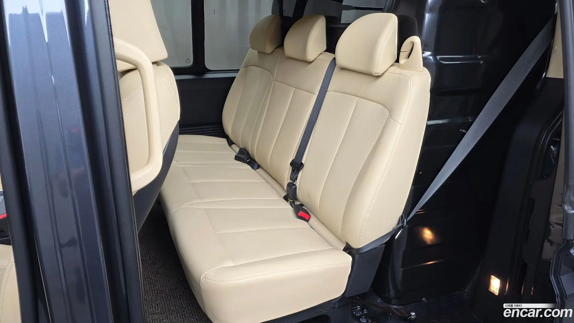 Hyundai Staria Cargo 5-Seater 2022