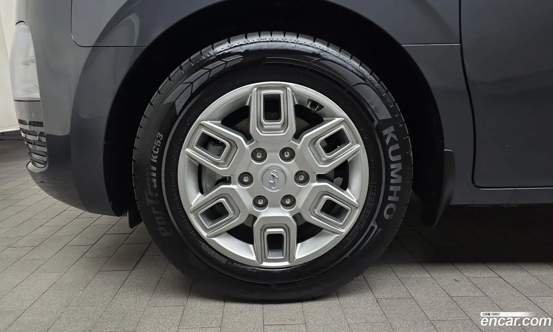 Hyundai Staria Cargo 5-Seater 2022
