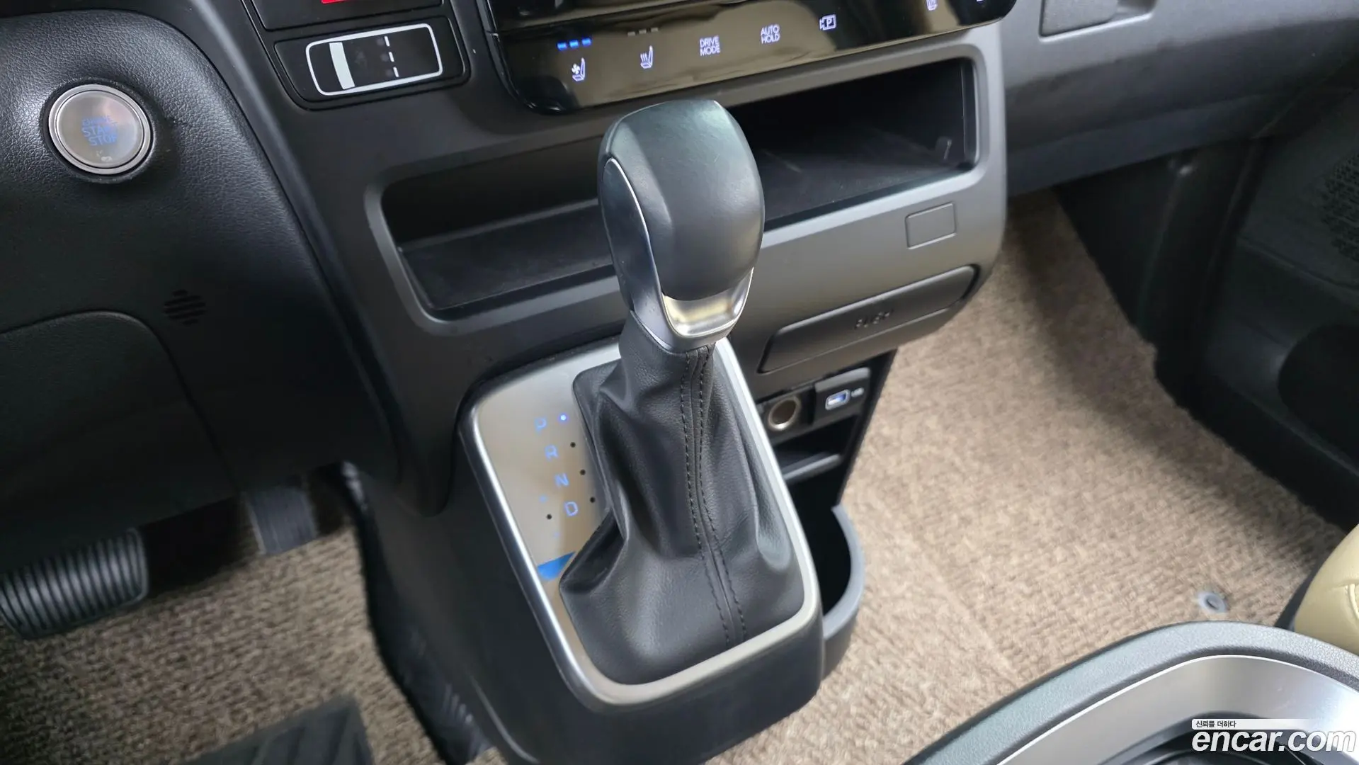 Hyundai Staria Cargo 5-Seater 2022