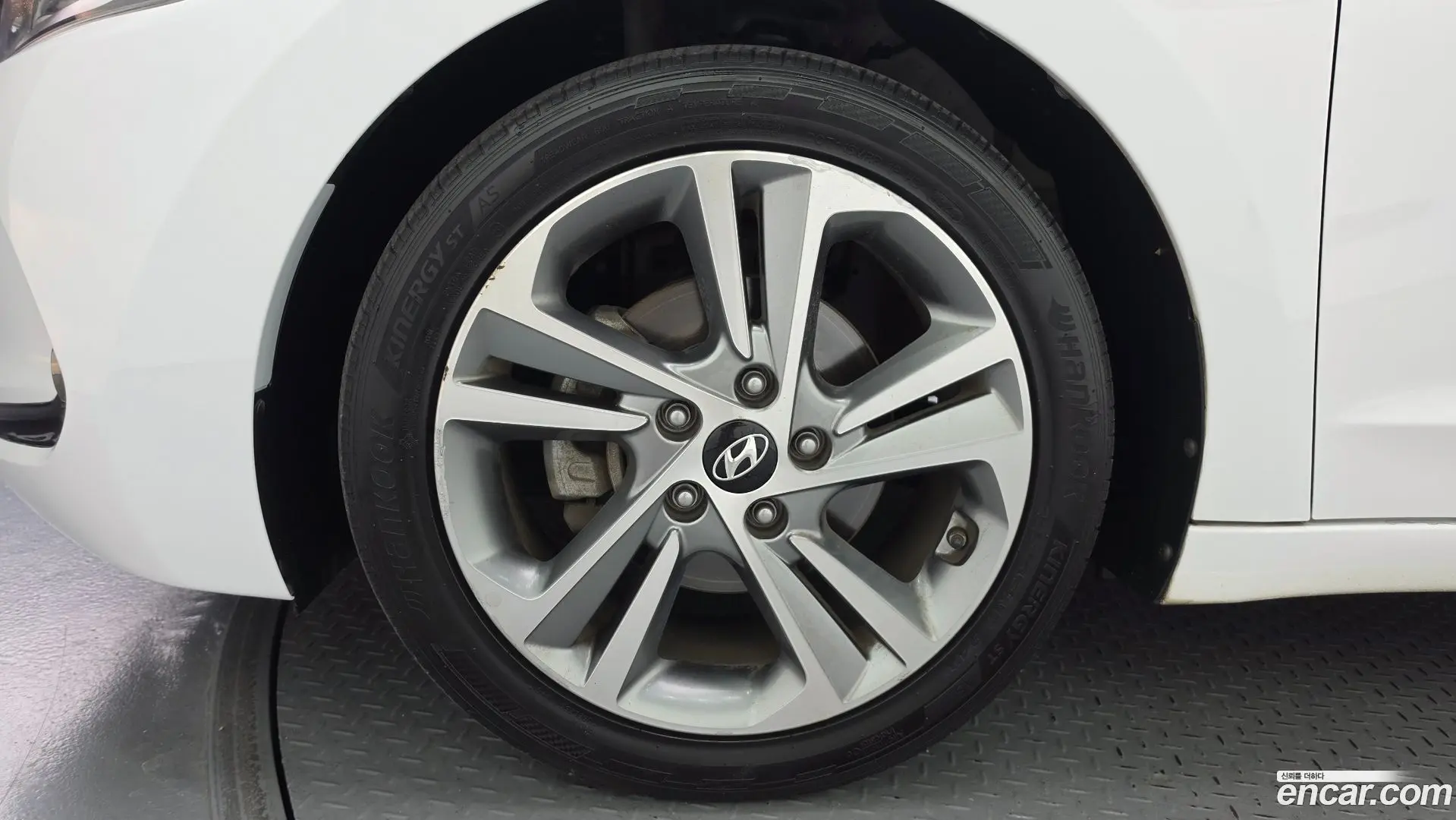 Hyundai AVANTE 1.6 GDI Value Plus 2015
