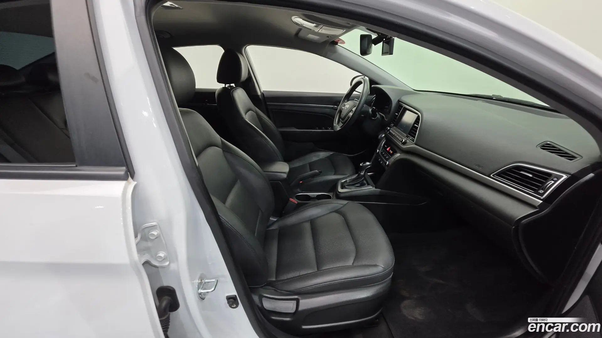 Hyundai AVANTE 1.6 GDI Value Plus 2015
