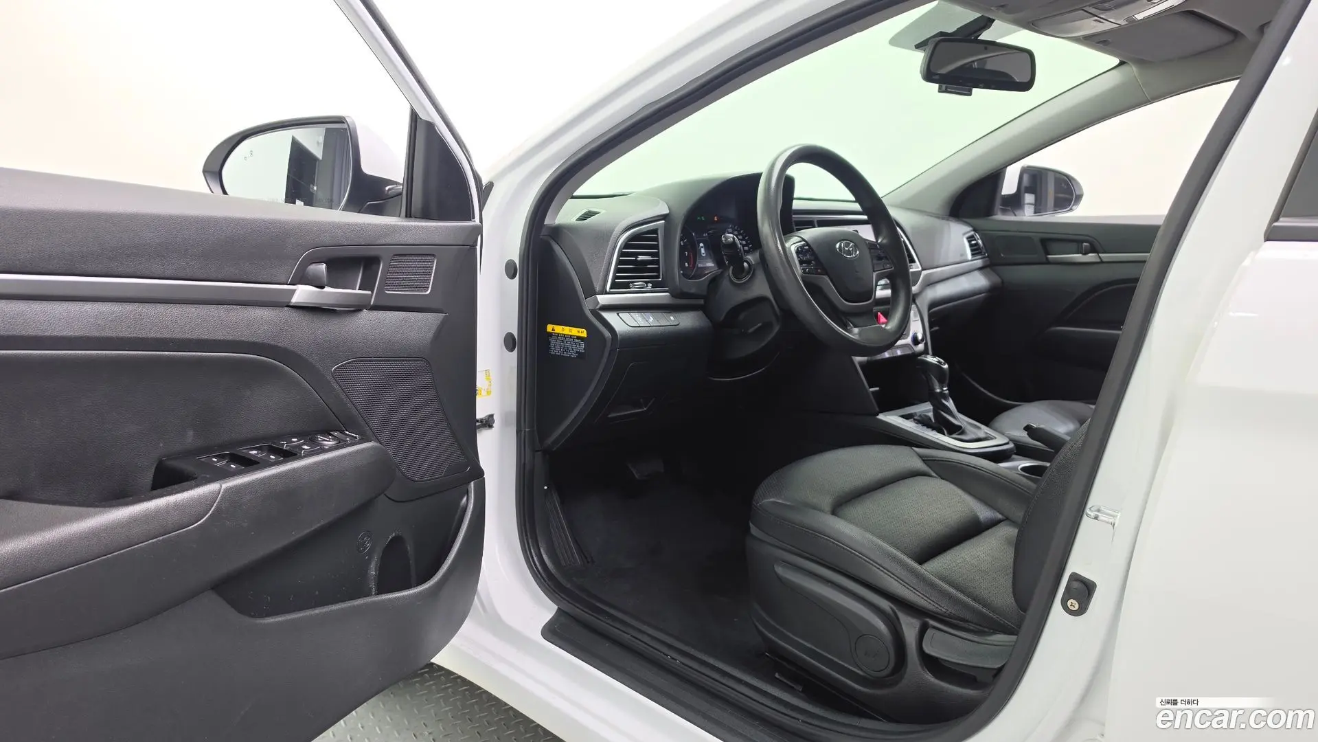 Hyundai AVANTE 1.6 GDI Value Plus 2015