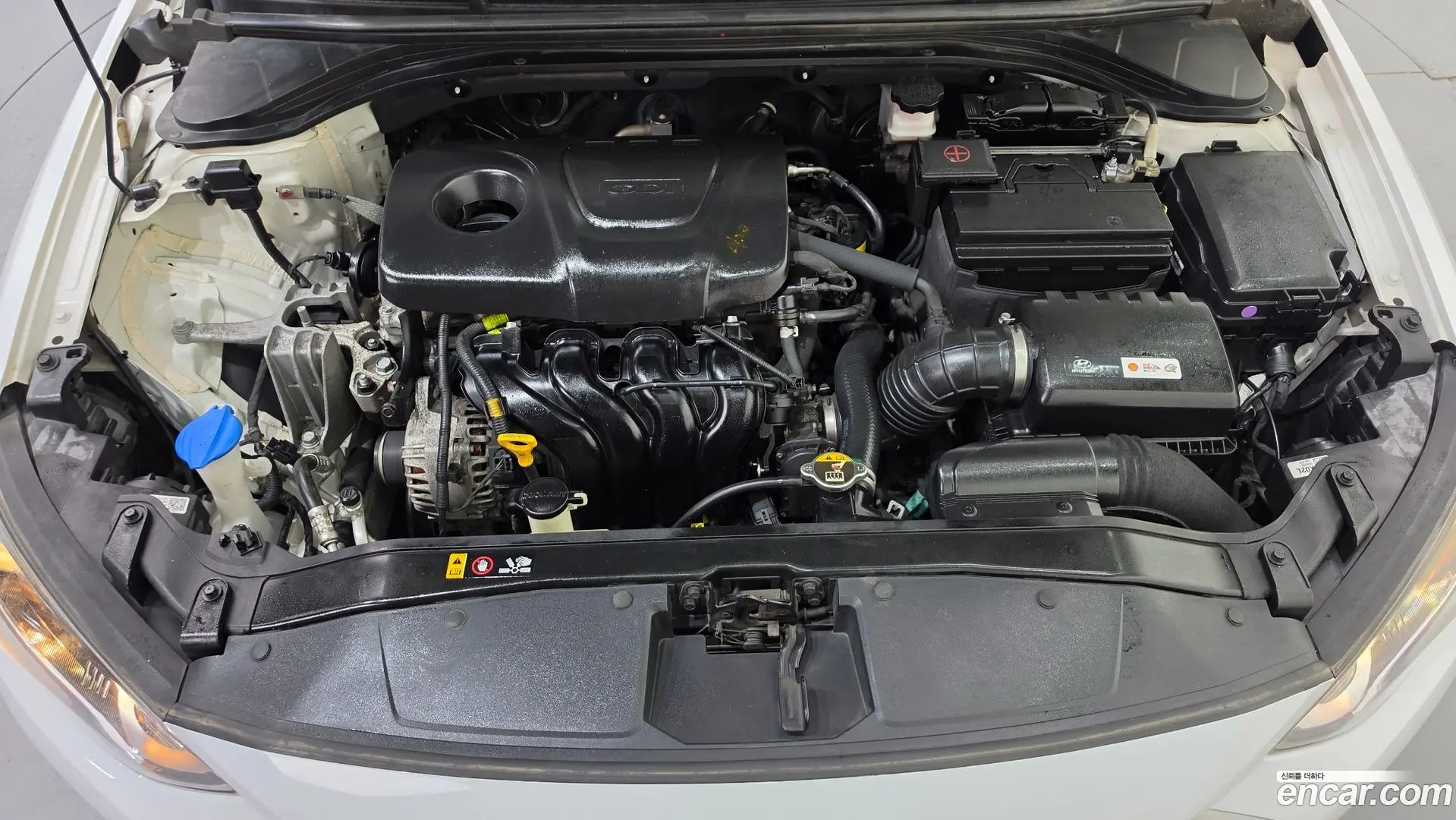 Hyundai AVANTE 1.6 GDI Value Plus 2015