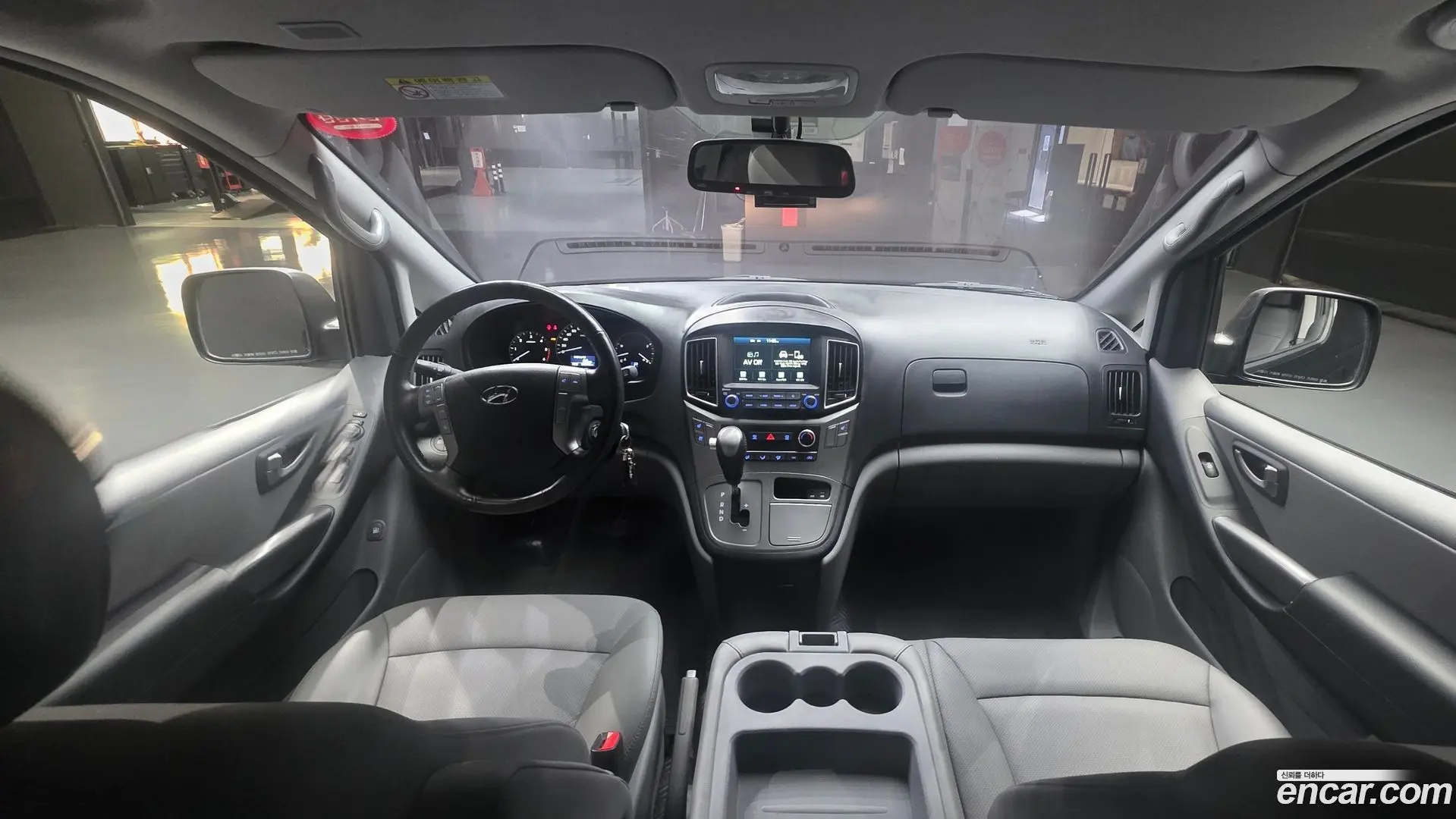 Hyundai Starex Van 3-Seater